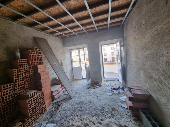 Image No.5-4 Bed House for sale