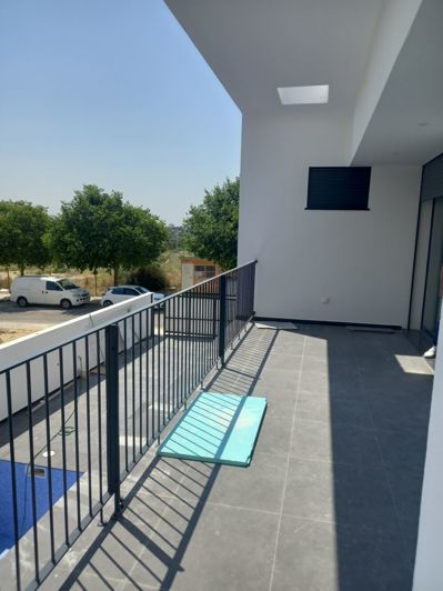 Image No.12-3 Bed House for sale