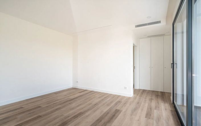 Image No.16-3 Bed House for sale