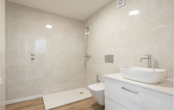 Image No.19-3 Bed House for sale