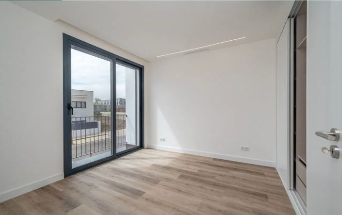 Image No.28-3 Bed House for sale