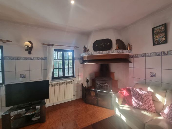 Image No.8-7 Bed House for sale