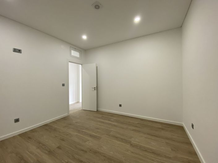 Image No.7-4 Bed Apartment for sale