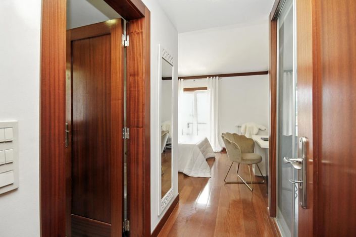 Image No.12-3 Bed House for sale