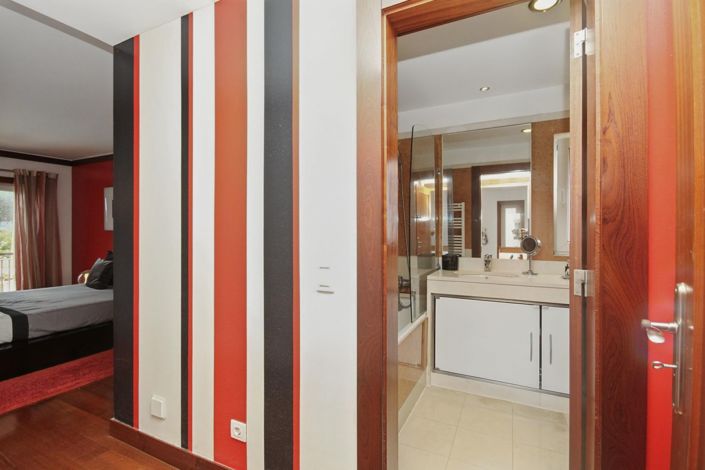 Image No.37-3 Bed House for sale