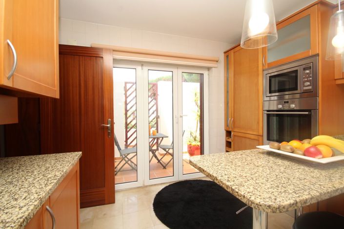 Image No.6-3 Bed House for sale