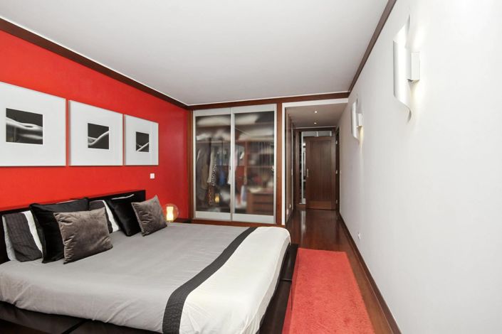 Image No.8-3 Bed House for sale