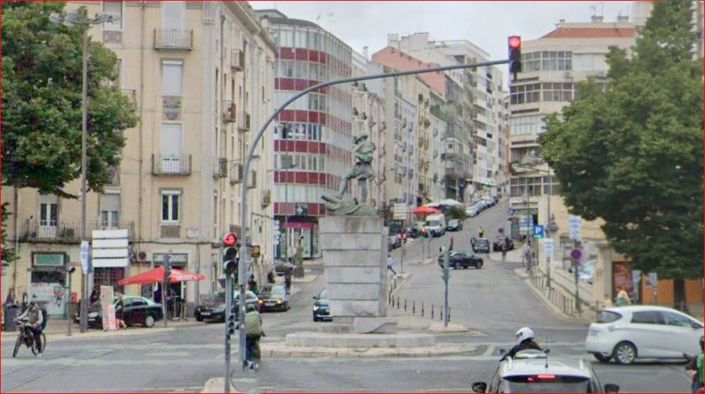 Lisbon, Commercial
