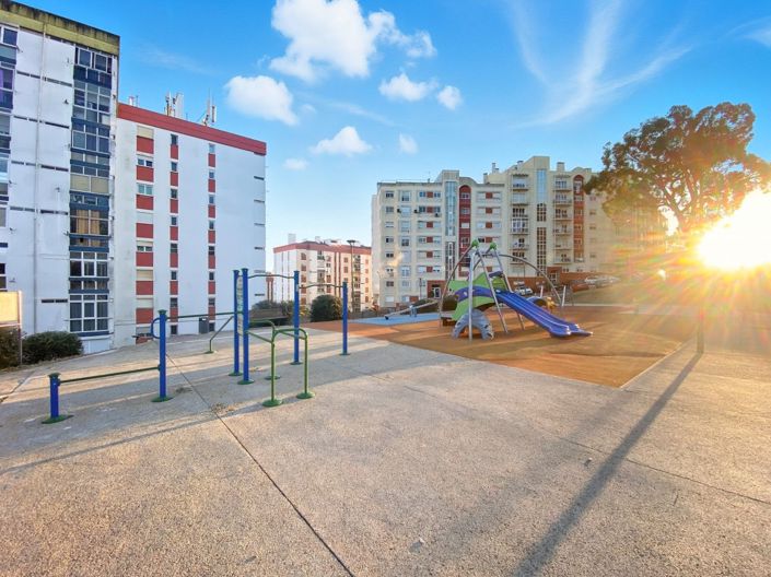 Image No.19-1 Bed Apartment for sale