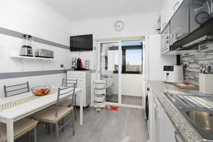 Image No.16-2 Bed Apartment for sale