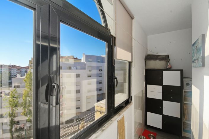 Image No.18-2 Bed Apartment for sale