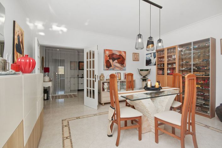 Image No.24-2 Bed Apartment for sale