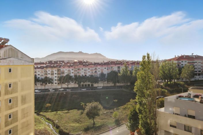 Image No.26-2 Bed Apartment for sale