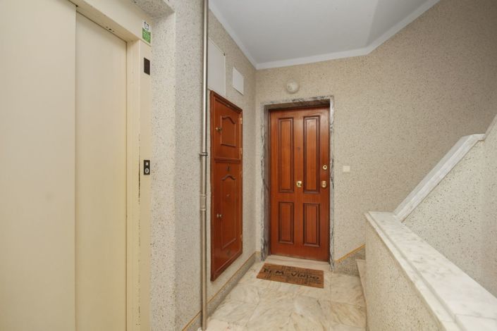 Image No.28-2 Bed Apartment for sale