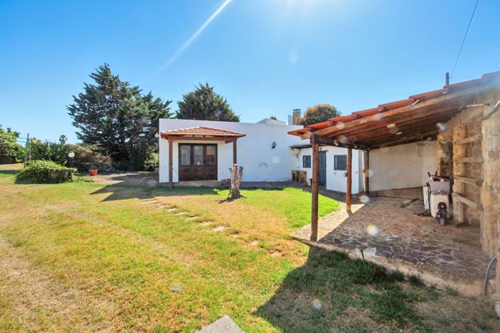 Image No.10-3 Bed House for sale