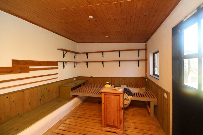 Image No.11-3 Bed House for sale