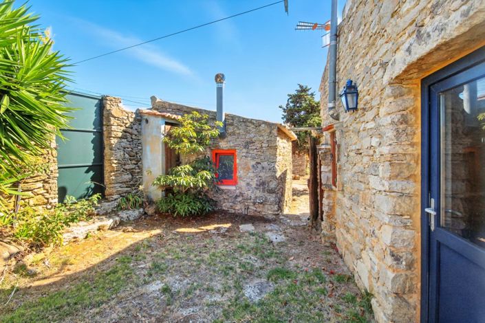 Image No.21-3 Bed House for sale