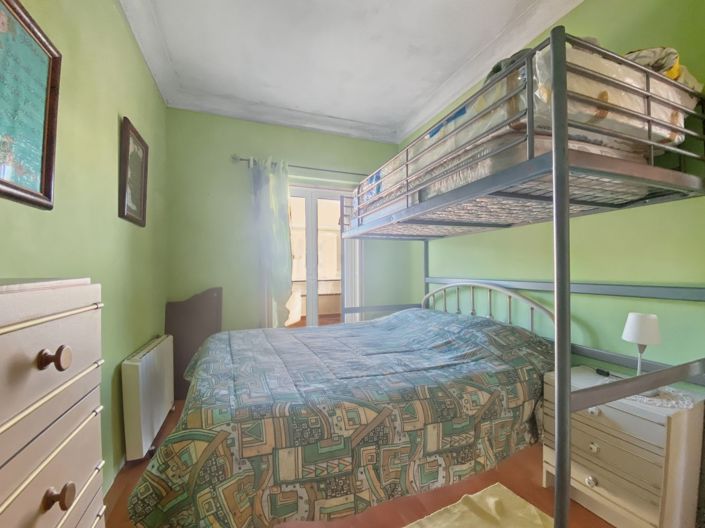 Image No.21-5 Bed House for sale