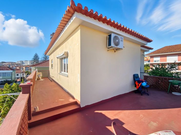 Image No.25-5 Bed House for sale