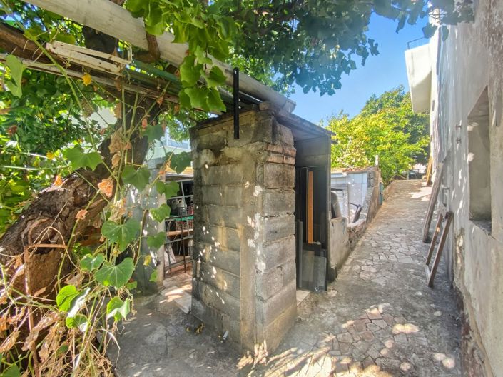 Image No.3-5 Bed House for sale