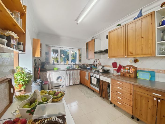 Image No.35-5 Bed House for sale