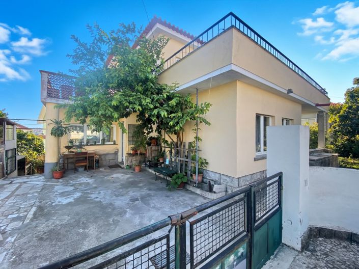 Image No.9-5 Bed House for sale