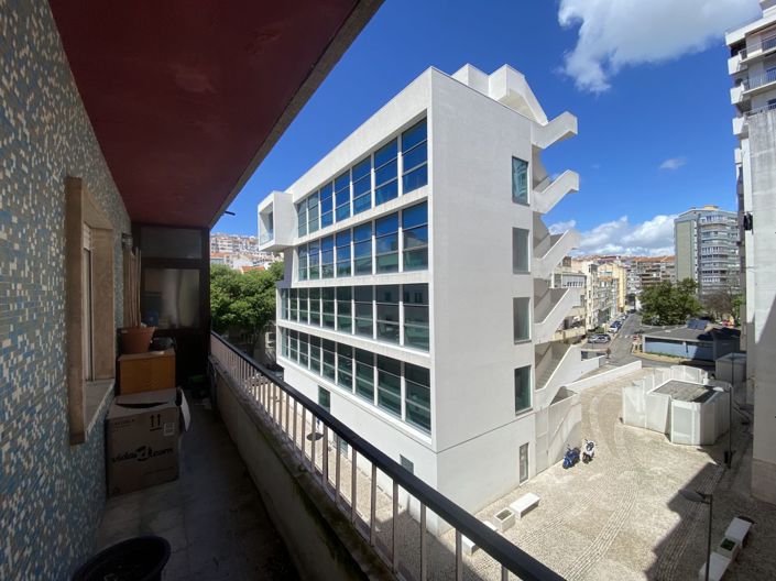 Image No.23-3 Bed Apartment for sale