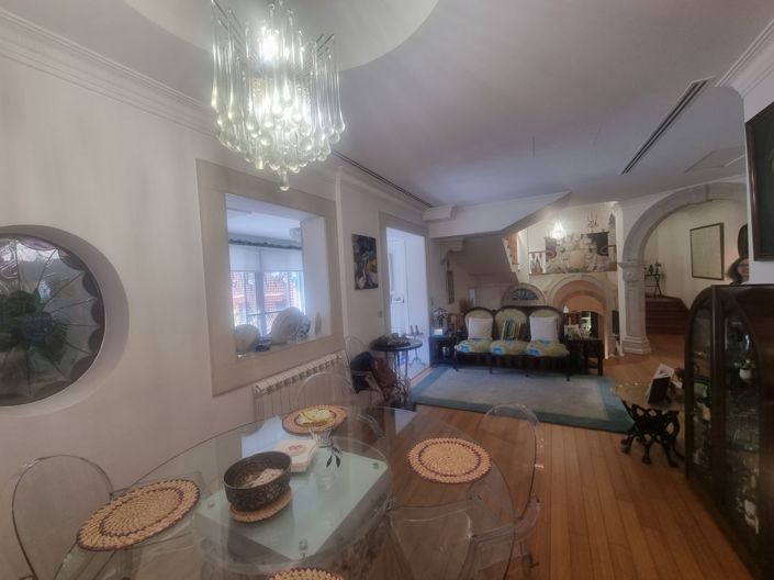 Image No.4-4 Bed Apartment for sale