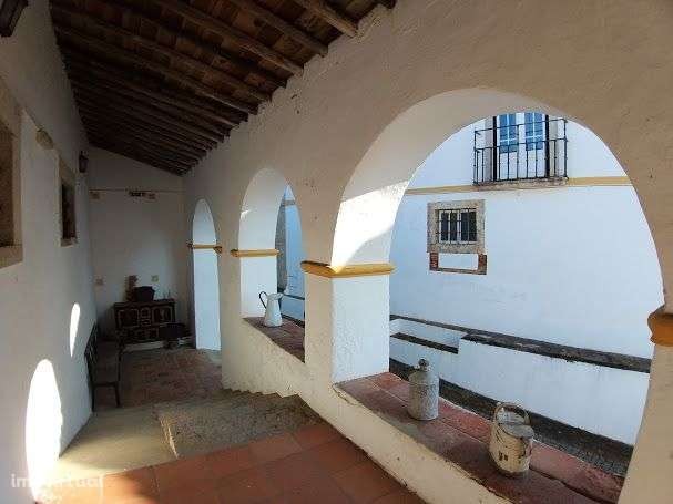 Image No.16-10 Bed Commercial for sale