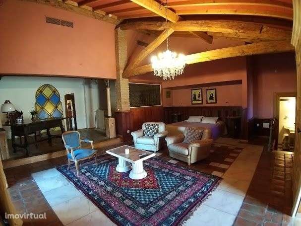 Image No.4-10 Bed Commercial for sale