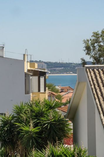 Image No.26-7 Bed House for sale