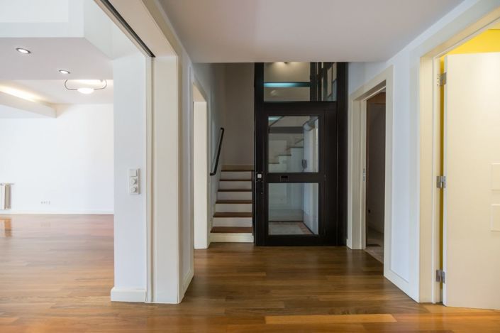 Image No.37-7 Bed House for sale