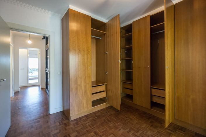 Image No.53-7 Bed House for sale