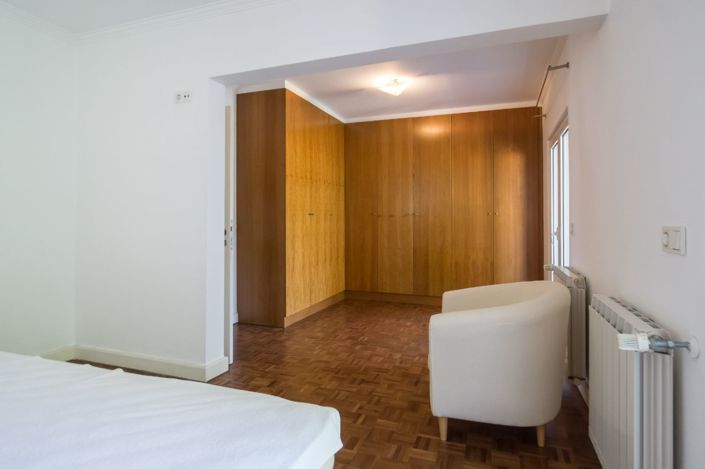 Image No.56-7 Bed House for sale