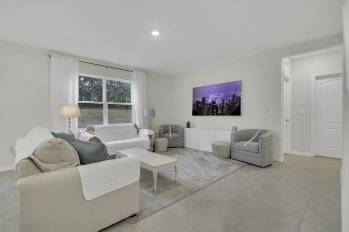 Image No.4-5 Bed House for sale