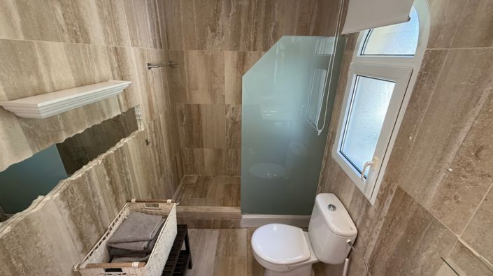 Image No.27-4 Bed Property for sale