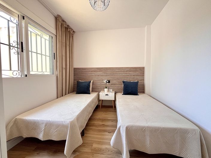 Image No.16-3 Bed Townhouse for sale