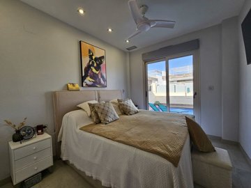 20241129120234xlarge