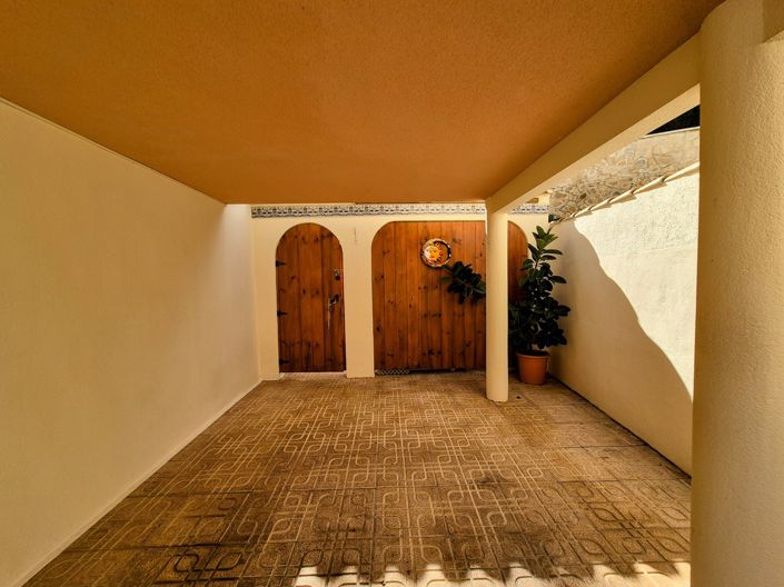 Image No.15-3 Bed Villa for sale