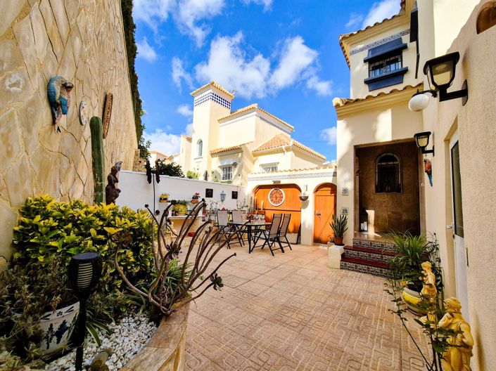 Image No.16-3 Bed Villa for sale