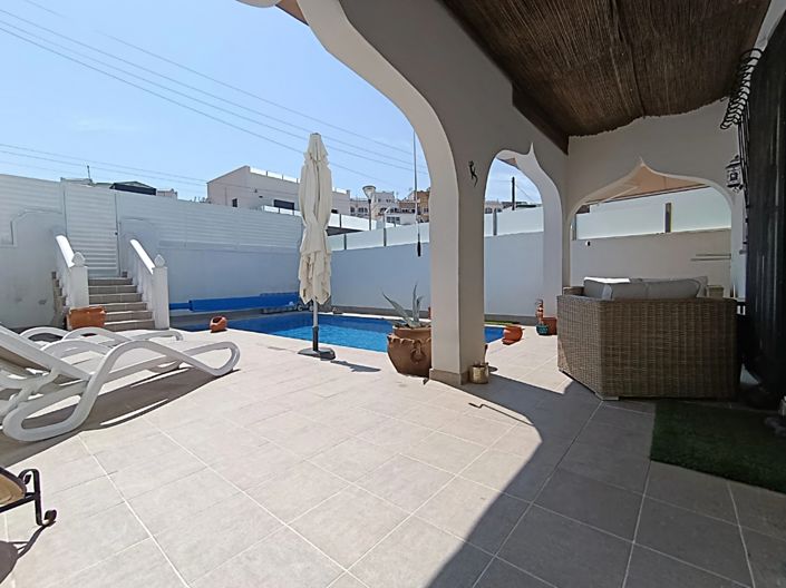 Image No.16-2 Bed House for sale