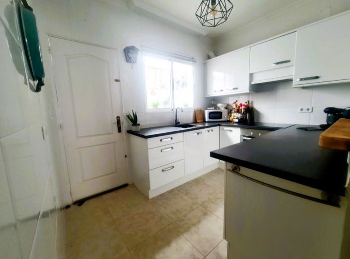 Image No.19-2 Bed House for sale