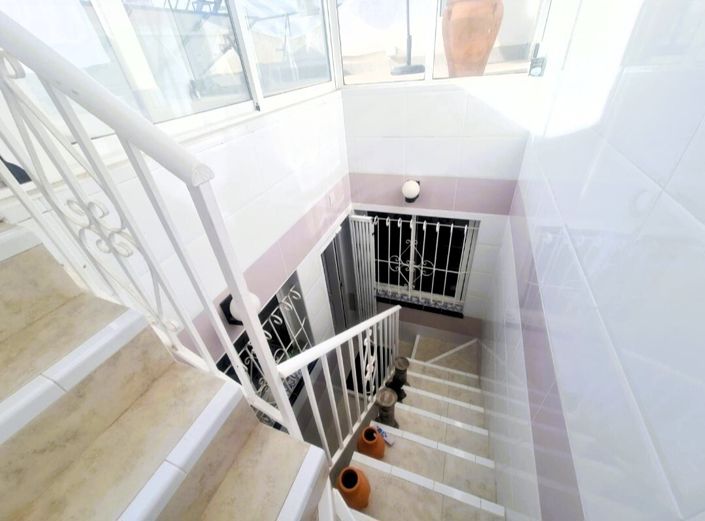 Image No.23-2 Bed House for sale