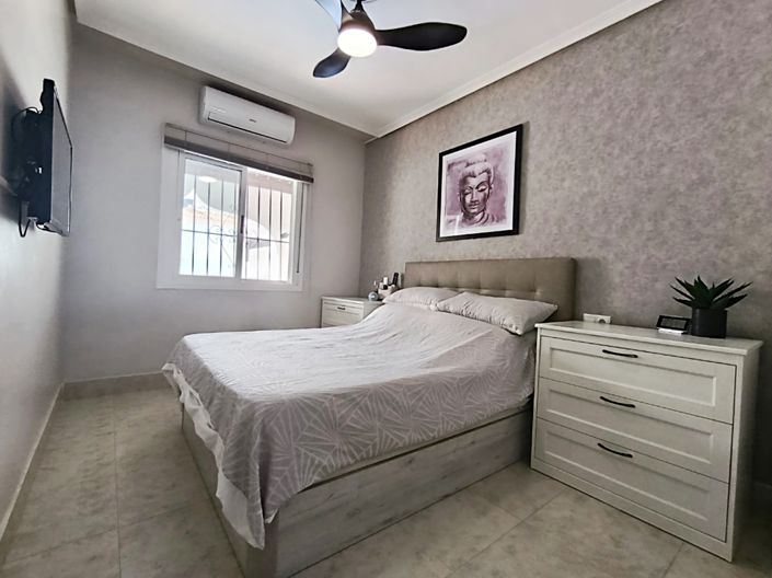 Image No.27-2 Bed House for sale