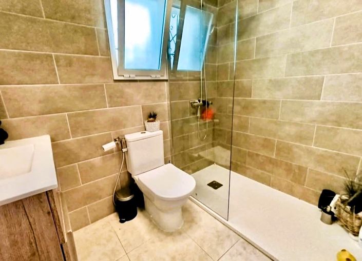 Image No.29-2 Bed House for sale