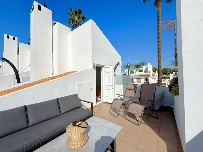 Image No.20-3 Bed Townhouse for sale