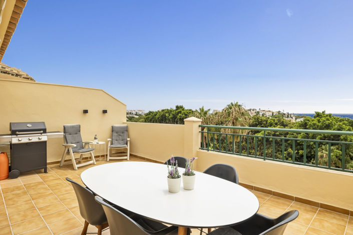 Image No.1-3 Bed Property for sale