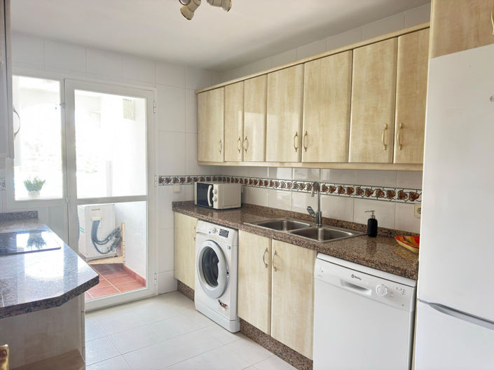 Image No.12-2 Bed Property for sale