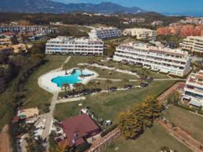 Image No.13-2 Bed Property for sale