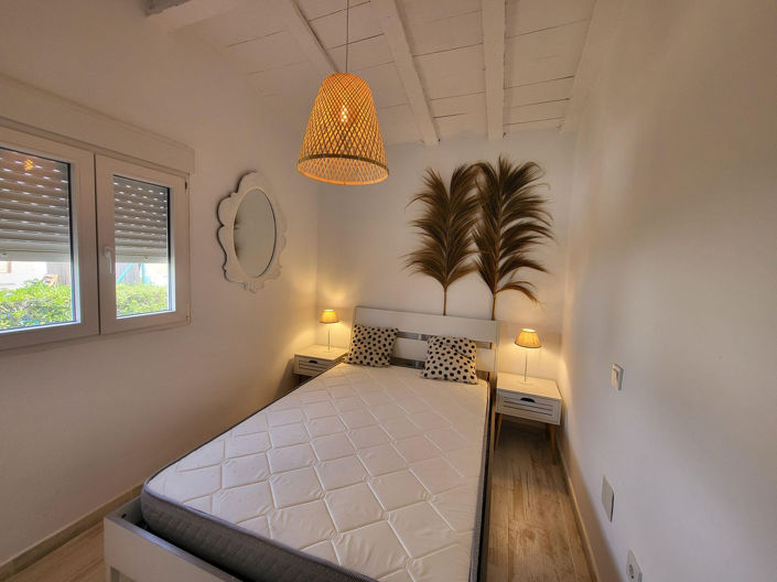 Image No.10-3 Bed Property for sale